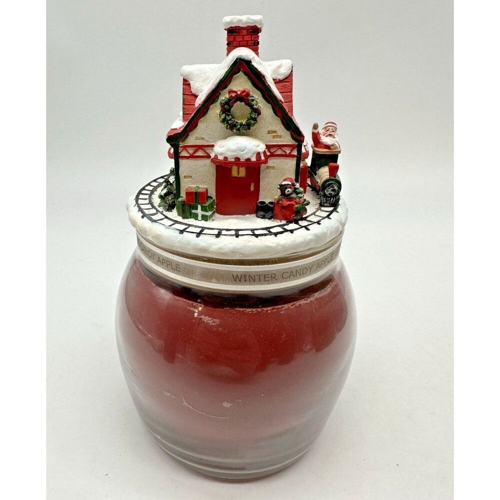 White Barn Candle Winter Candy Apple Santas Workshop Lid Bath Body Works Vintage